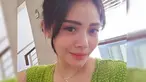 Kerap tampil mengenakan outfit mahal dan branded, Mawar AFI juga bisa tampil lebih sederhana ketika tidak sedang tampil di layar kaca telivisi. Penampilan sederhananya itu tampak dalam unggahan di Instagramnya yang memamerkan potret mengenakan daster. (Liputan6.com/IG/@mysamawar)