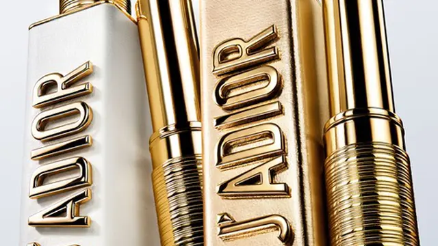 J’adore Eau de Parfum Dior Hadir dalam Wujud Baru, Solid Perfume Berbalut Gaya Couture yang Mewah