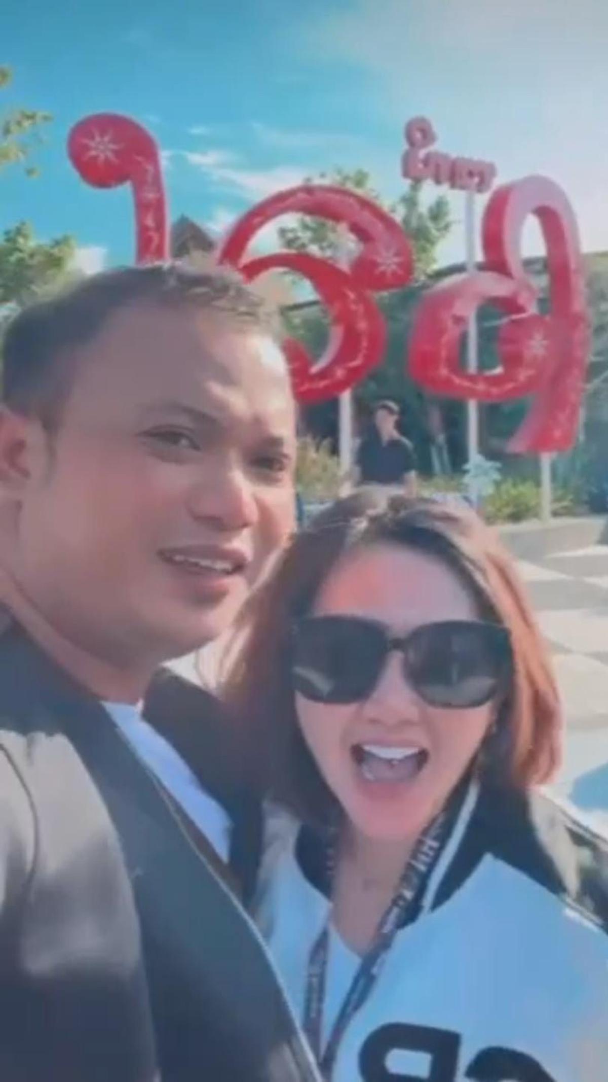 Dalam unggahan lain, tampak Luluk Nuril dan suaminya sedang berlibur ke Bali. Wajah mereka penuh dengan kebahagiaan.<br>