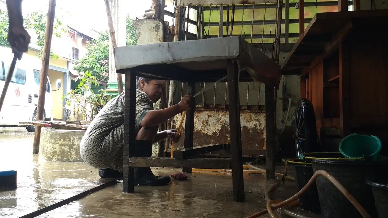 Cerita Pilu Korban Banjir di Bekasi