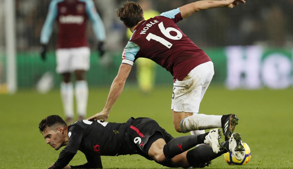 Foto Arsenal Tak Mampu Bobol Gawang West Ham Page 1 Inggris Bola Com