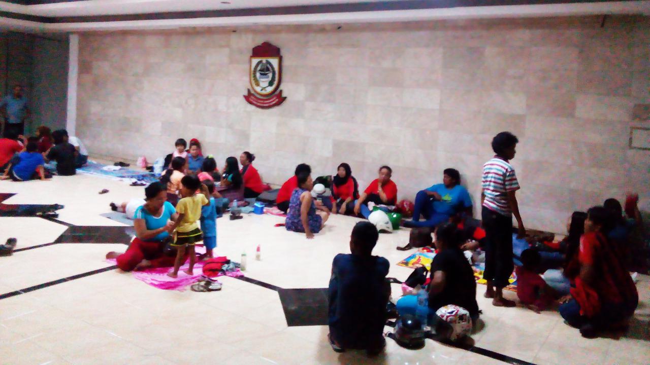 Demo pedagang kaki lima