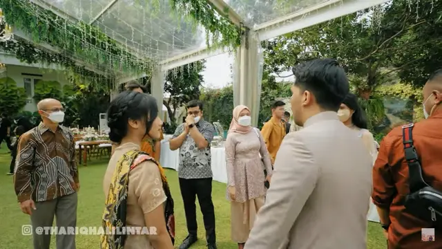 Fuji Bertemu Keluarga Besar Thariq
