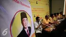 Tim sukses Ade Kamomarudin, Gandung Pardiman (kiri) memberikan keterangan pers  untuk memenangkan  bursa pemilihan calon ketua umum DPP Golkar di Yogyakarta, (11/3/2016). Rencana  Munaslub akan di gelar pada tahun 2016. (Liputan6.com/Boy Harjanto)