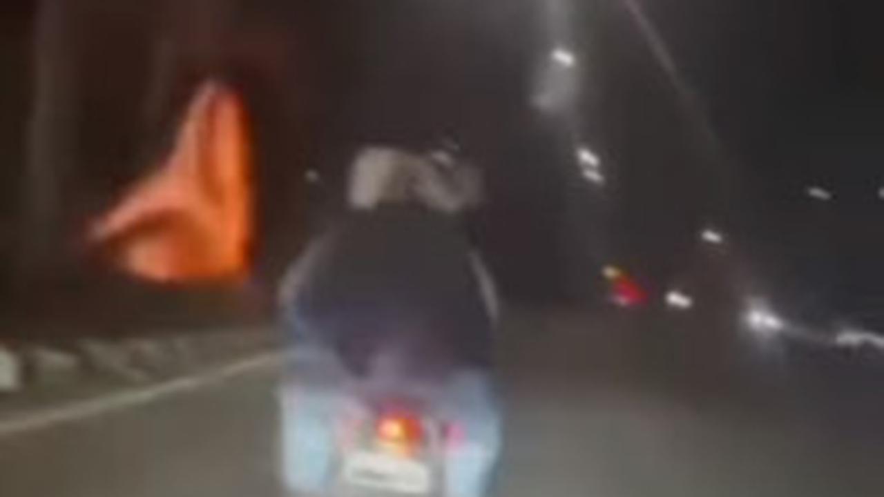 Pemobil di Semarang Tabrak Pemotor Hingga Jatuh Tersungkur tapi Justru Ramai Dipuji,