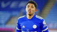 Wesley Fofana - Bek tengah Leicester City ini dipastikan akan absen semusim penuh hingga 2022 mendatang. Pemain berusia 20 tahun tersebut mengalami patah tulang betis dalam pertandingan persahabatan pramusim melawan Villarreal. (Foto: AP/Antonio Calanni)