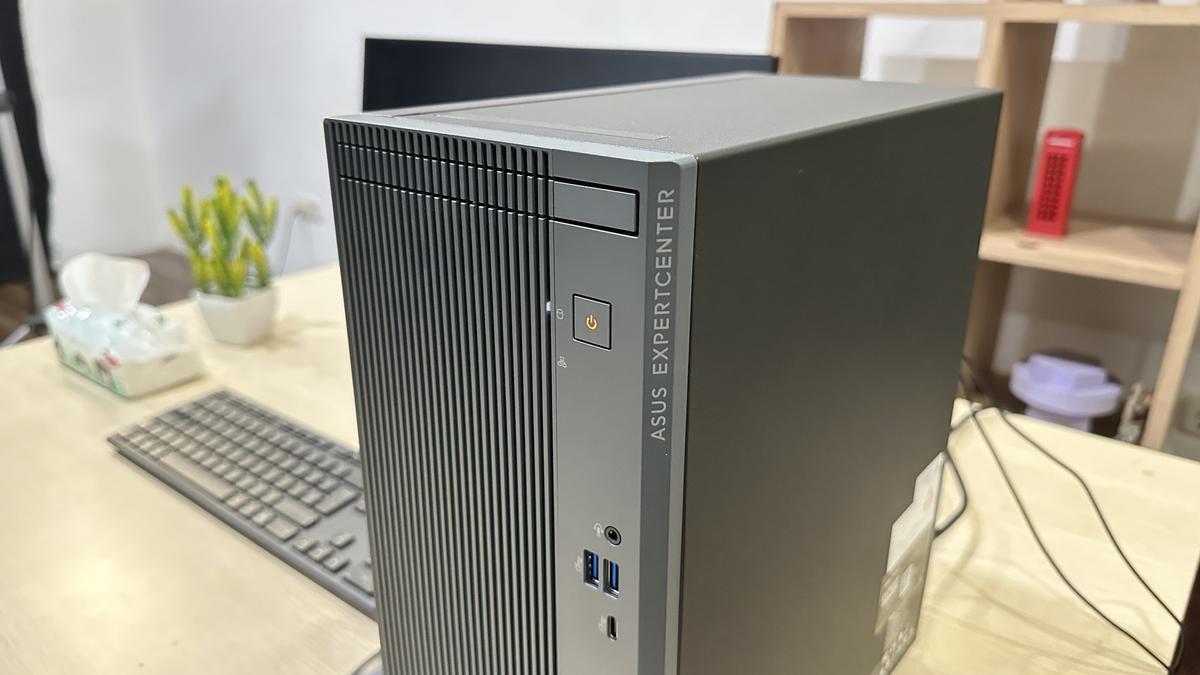 ASUS ExpertCenter P500: Desktop Bisnis Cerdas yang Siap Dorong Produktivitas Tim Anda