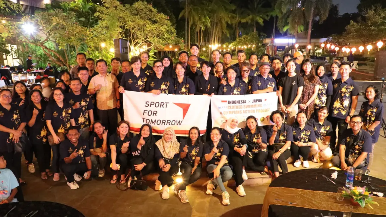 Para Mantan Atlet Olimpiade Indonesia dan Jepang Bersatu Beri Pelatihan Renang Penyelamatan Diri