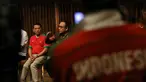 Tony Apriliani (kanan) dan Moeldoko tengah serius pada acara debat di  SCTV Tower, Senayan City, Jakarta, Selasa (04/10/2016). (Bola.com/Nicklas Hanoatubun)