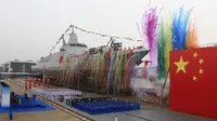 Kapal penghancur (destroyer class) terbaru buatan China tipe 055 seberat 10.000 ton (AP)