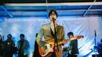 Selain menjadi seorang penyanyi, Dikta kerap tampil di layar lebar hingga series. Penyanyi yang awalnya populer sebagai salah satu vokalis Yovie &amp; Nuno ini pun saat ini sudah bertambah usia menjadi 37 tahun. Sosok Dikta yang hingga saat ini masih single pun tidak luput dari sorotan. (Liputan6.com/IG/@dikta)