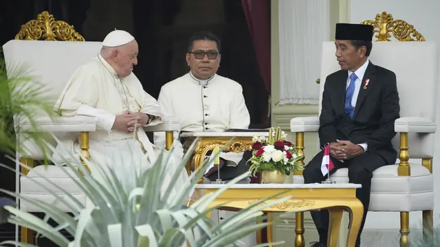 Presiden Jokowi dan Paus Fransiskus lakukan veranda talk