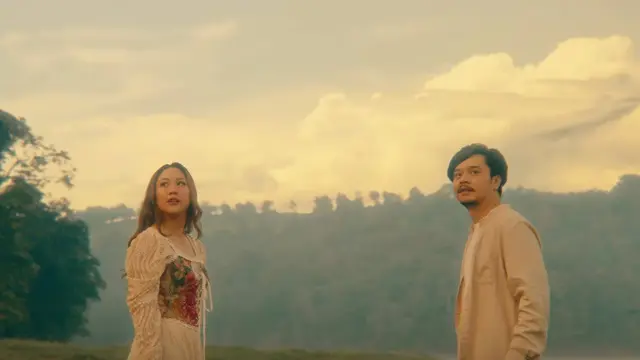 9 Potret Sherina dan Derby di MV 'Mengenang Bintang', Nostalgia Petualangan Sherina