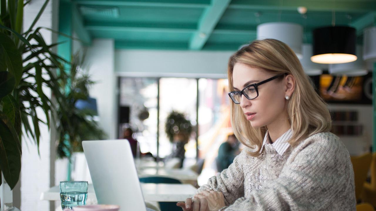 Kacamata baca (iStock)