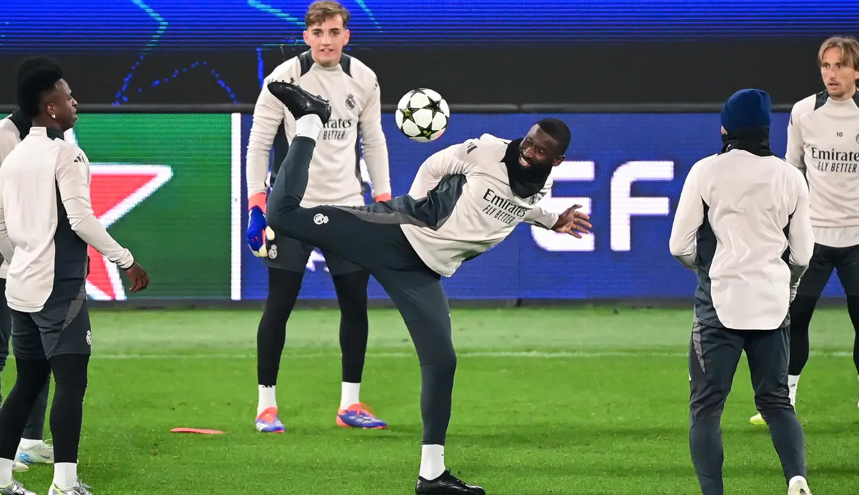 Saat ini kondisi Los Blancos masih dalam tekanan. (Piero CRUCIATTI/AFP)