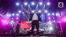 Penampilan Guyon Waton di acara KapanLagi Buka Bareng BRI Festival 2024 di Plaza Timur Senayan, Jakarta, Sabtu (23/3/2024). (Liputan6.com/Herman Zakharia)