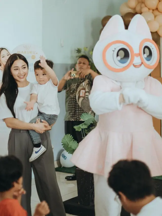 Gaya Kasual Berkelas Nikita Willy dengan Clean Outfit Saat Rayakan Ulang Tahun Issa