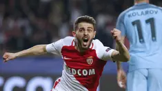 Gelandang AS Monaco, Bernardo Silva, melakukan selebrasi usai mencetak gol ke gawang Manchester City pada laga 16 besar Liga Champions di Stadion Louis II, Prancis (15/03/2017). (EPA/Sebastien Nogier)