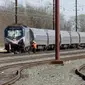 Kereta api Amtrak yang tergelincir di selatan Philadelphia menyebabkan 2 orang tewas. (Reuters)