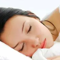 Kurang tidur tak hanya bisa membuatmu rewel di pagi hari. Yuk simak bahaya kurang tidur yang lain.