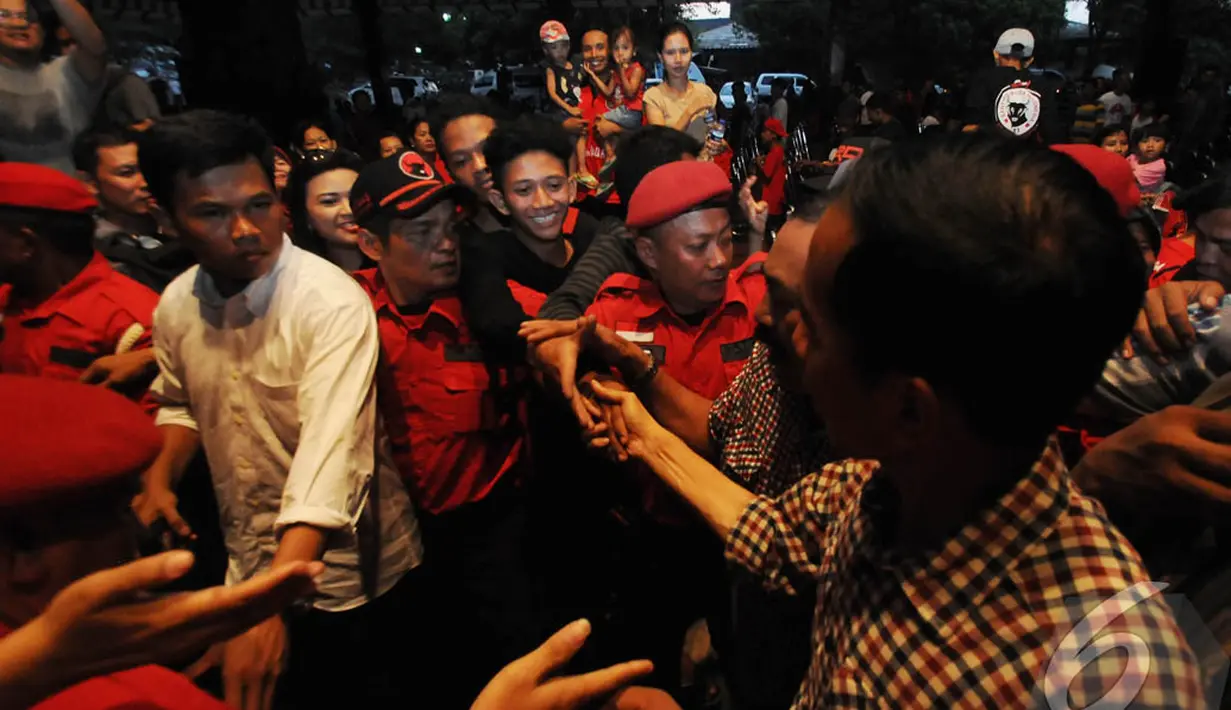 Jokowi mengatakan, kemenangan mutlak di Solo adalah wajib. Selain karena kampung halamannya, Jokowi juga sempat menjadi Wali Kota Solo dan kota ini adalah lumbung suara partai yang membesarkannya, PDI Perjuangan (Liputan6.com/Herman Zakharia).