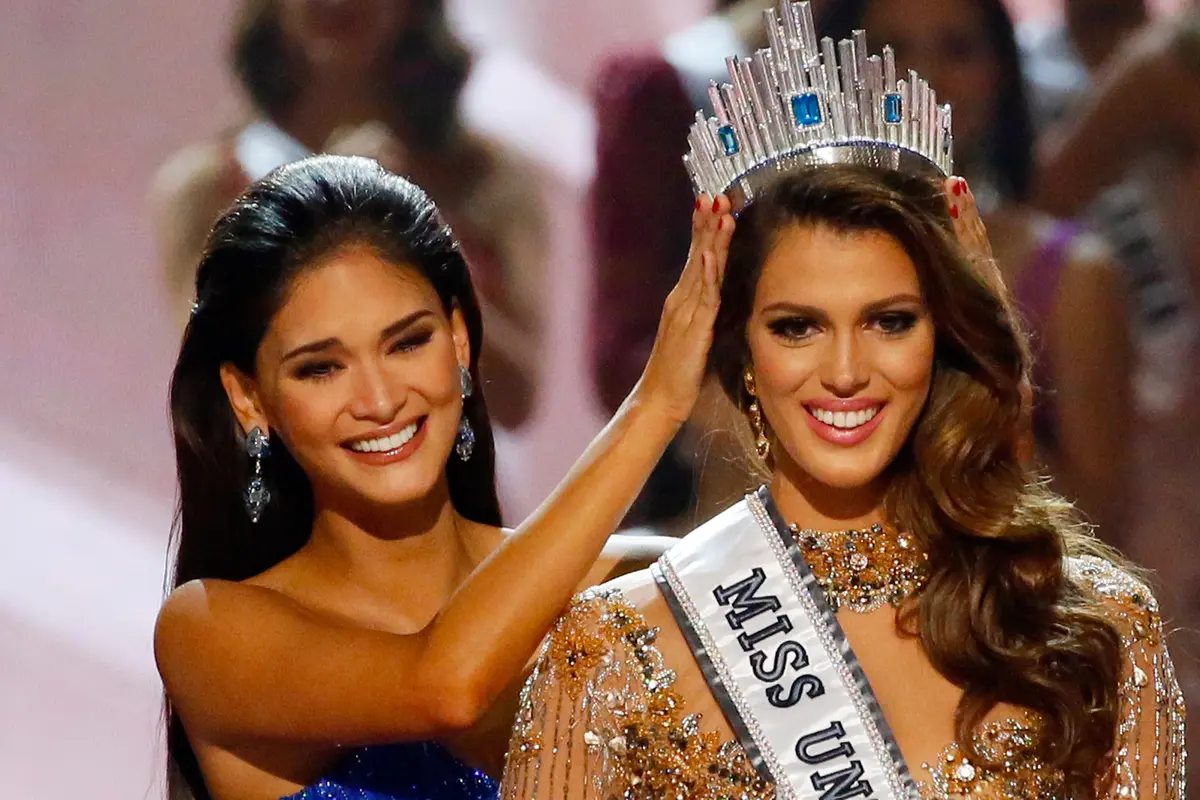 Iris Mittenaere, wanita asal Perancis ini telah dinobatkan sebagai Miss Universe 2016. (AP Photo/Bullit Marquez)