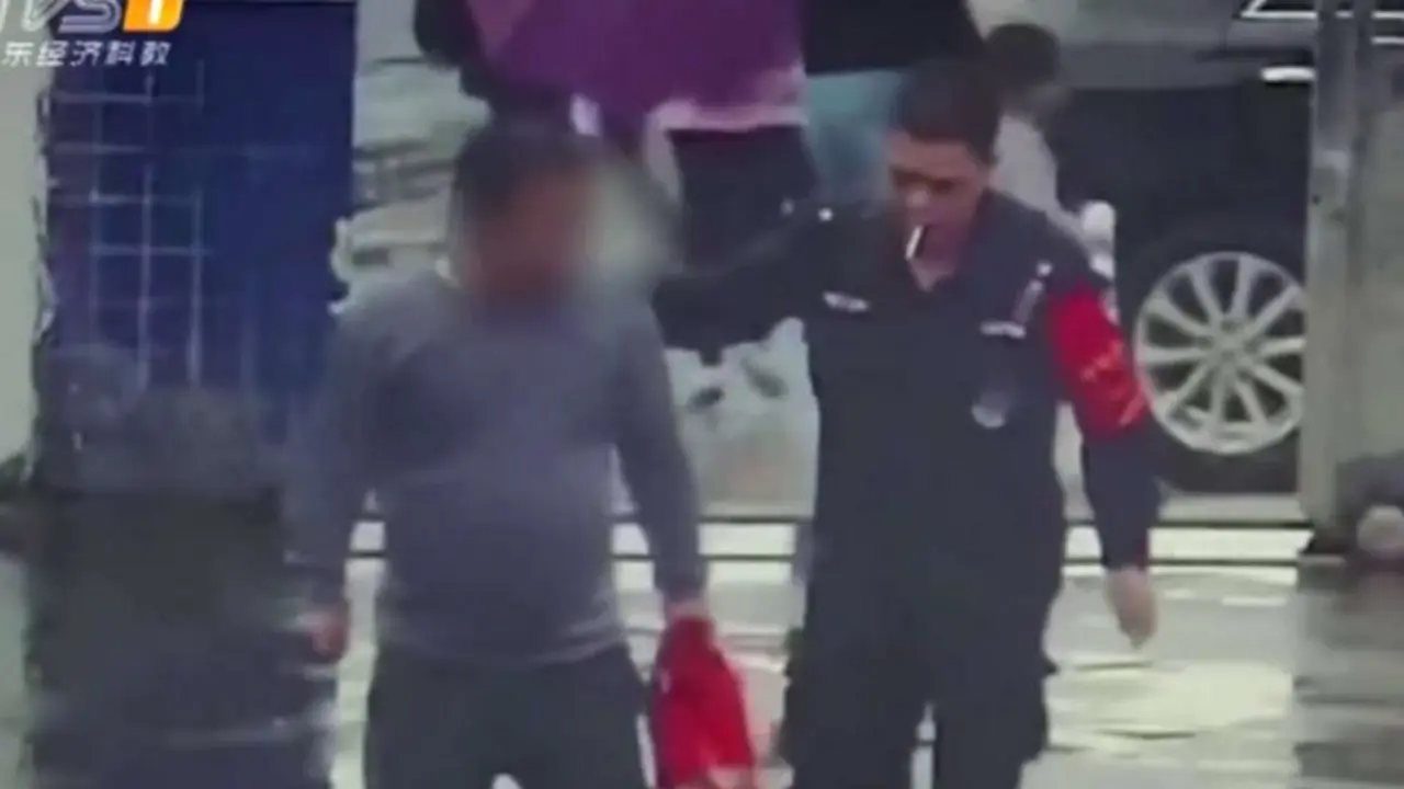 Pencopet Kikuk, Habis Beraksi Malah Berlari ke Kantor Polisi