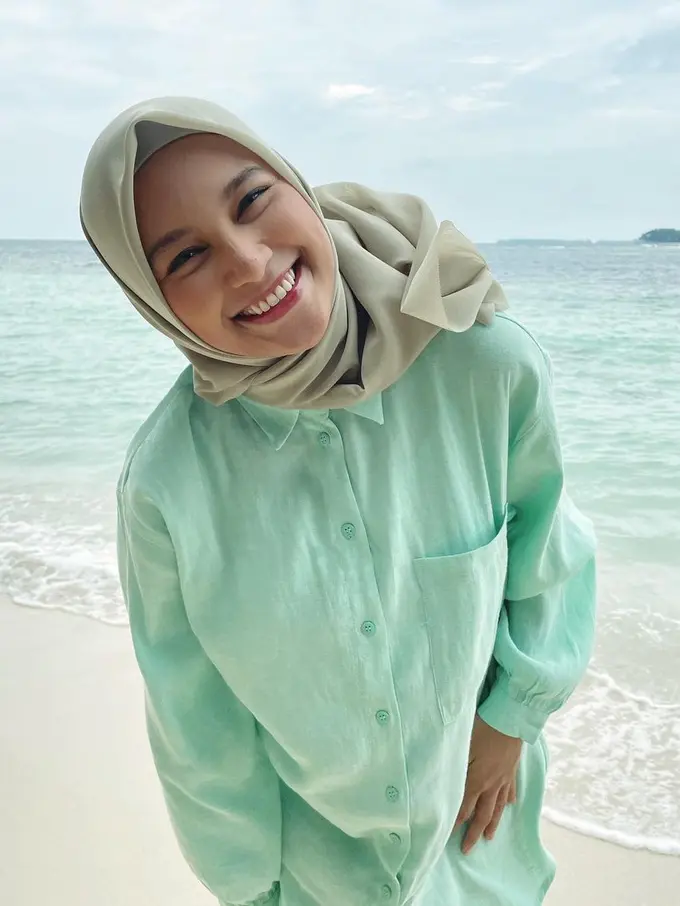 Indah Permatasari berhijab (Instagram/indahpermatas)