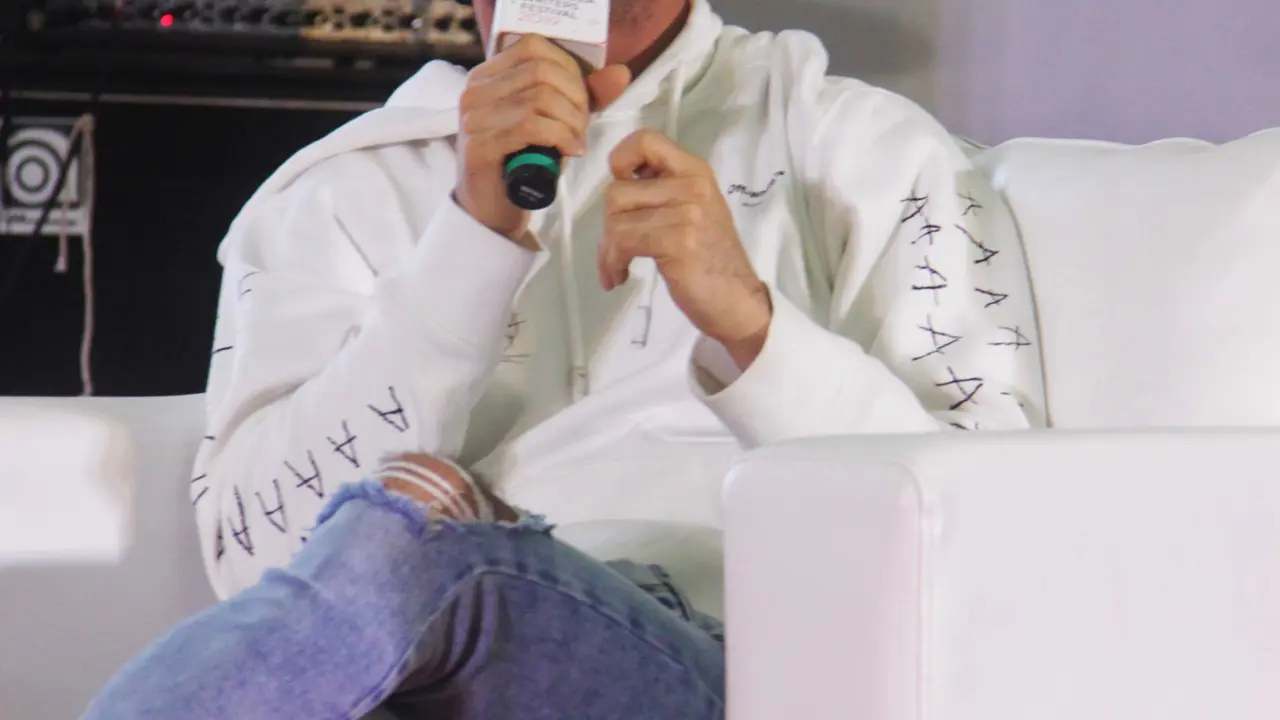 Keseruan Reza Rahadian Ngobrol Film Indonesia di IWF 2019