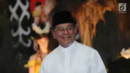 Abdul Ghani Kasuba saat diumumkan maju menjadi Balon Cagub/Cawagub dalam Pilkada Maluku Utara 2018 oleh Ketua PDIP, Megawati Sukarnoputri di Jakarta, Kamis (4/1). Abdul Ghani Kasuba dipasangkan dengan M Al Yasin Ali. (Liputan6.com/Helmi Fithriansyah)