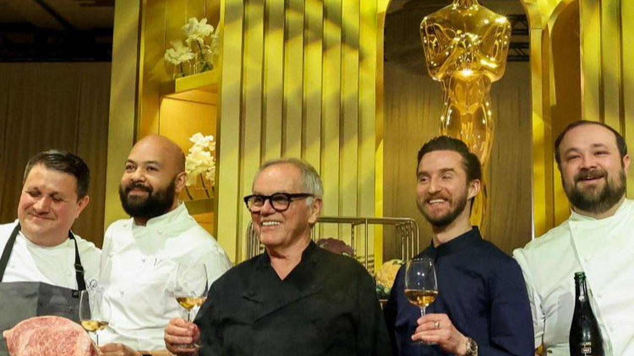 Koki selebriti Wolfgang Puck kembali dipercaya untuk menyiapkan menu-menu mewah yang akan dinikmati para bintang Hollywood.&nbsp;REUTERS/Mario Anzuoni