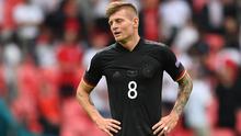 Legenda Timnas Jerman, Lothar Matthaus, secara terang-terangan mengaku tak suka dengan gaya bermain Toni Kroos. (AFP/Andy Rain)