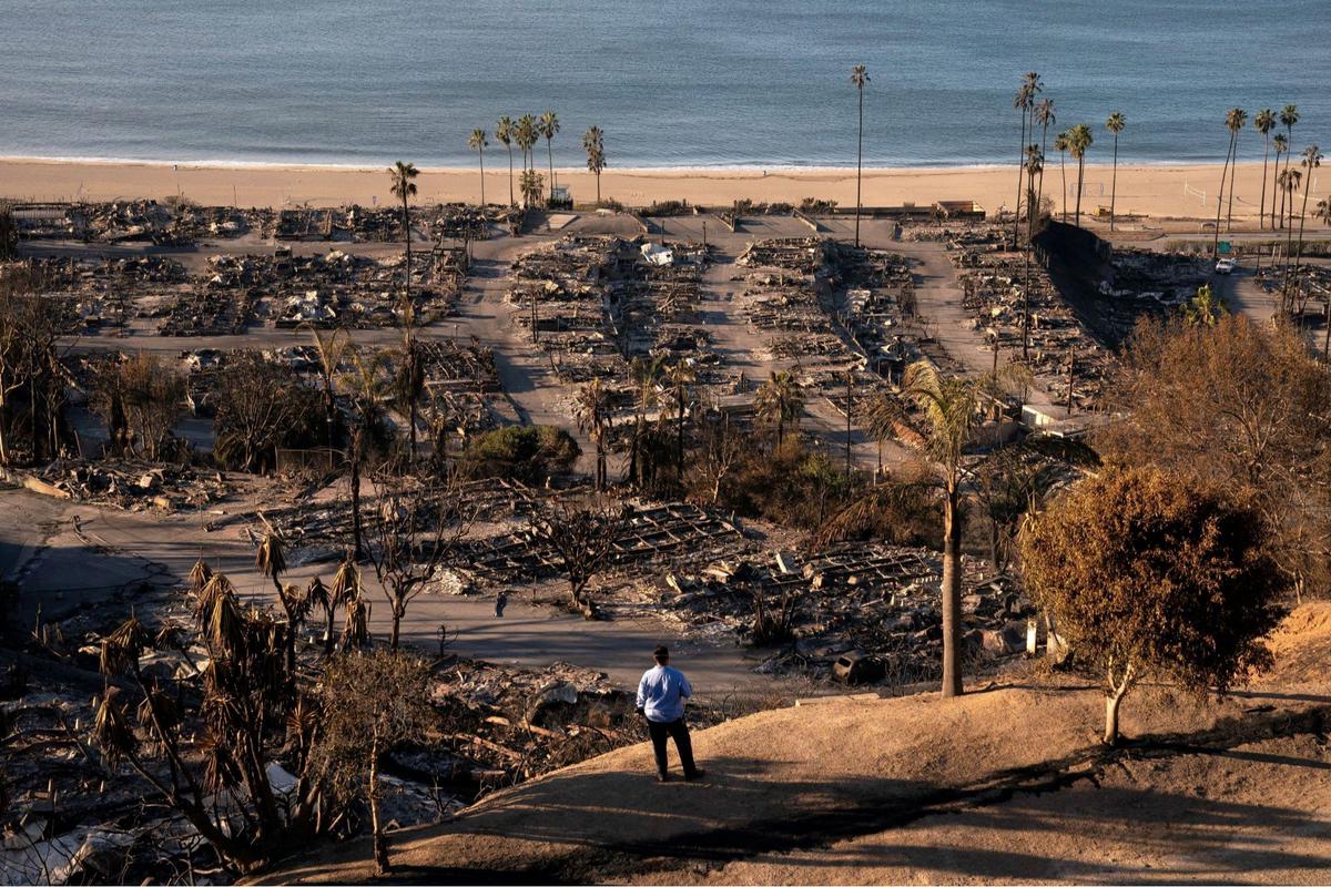 Los Angeles luluh lantak bak medan perang akibat kebakaran dahsyat