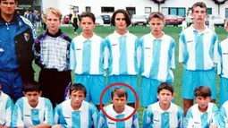 Marsonia. Adalah klub profesional pertama Mario Mandzukic yang berlokasi di kota kelahirannya, Slavonski Brod. Ia membela Marsonia di Divisi II Kroasia selama 1 musim pada 2004/2005 dan tampil dalam 23 laga dengan mencetak 14 gol. Musim berikutnya ia hijrah ke NK Zagreb. (Foto: en.24smi.org)