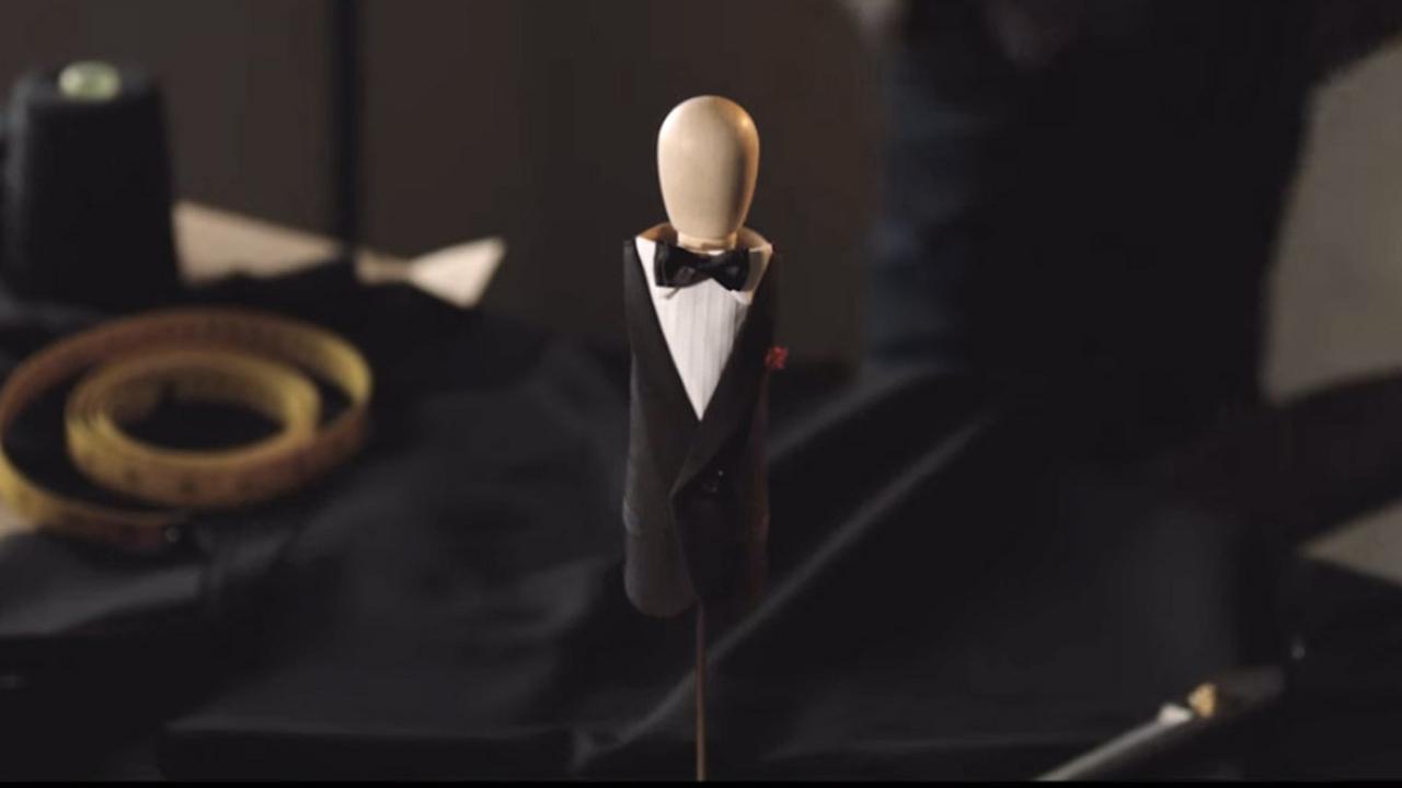 Tuxedo untuk Mr P Bikin Pria Makin Seksi