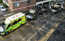 FOTO:  Ambulans Milik Komunitas Yahudi Dibakar di London Utara