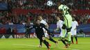 Proses terjadinya gol Manchester City ke gawang Sevilla yang dicetak oleh Fernandinho pada laga Liga Champions di Stadion Sanchez Pizjuan, Spanyol, Selasa (3/11/2015). (Action Images via Reuters/Andrew Boyers)