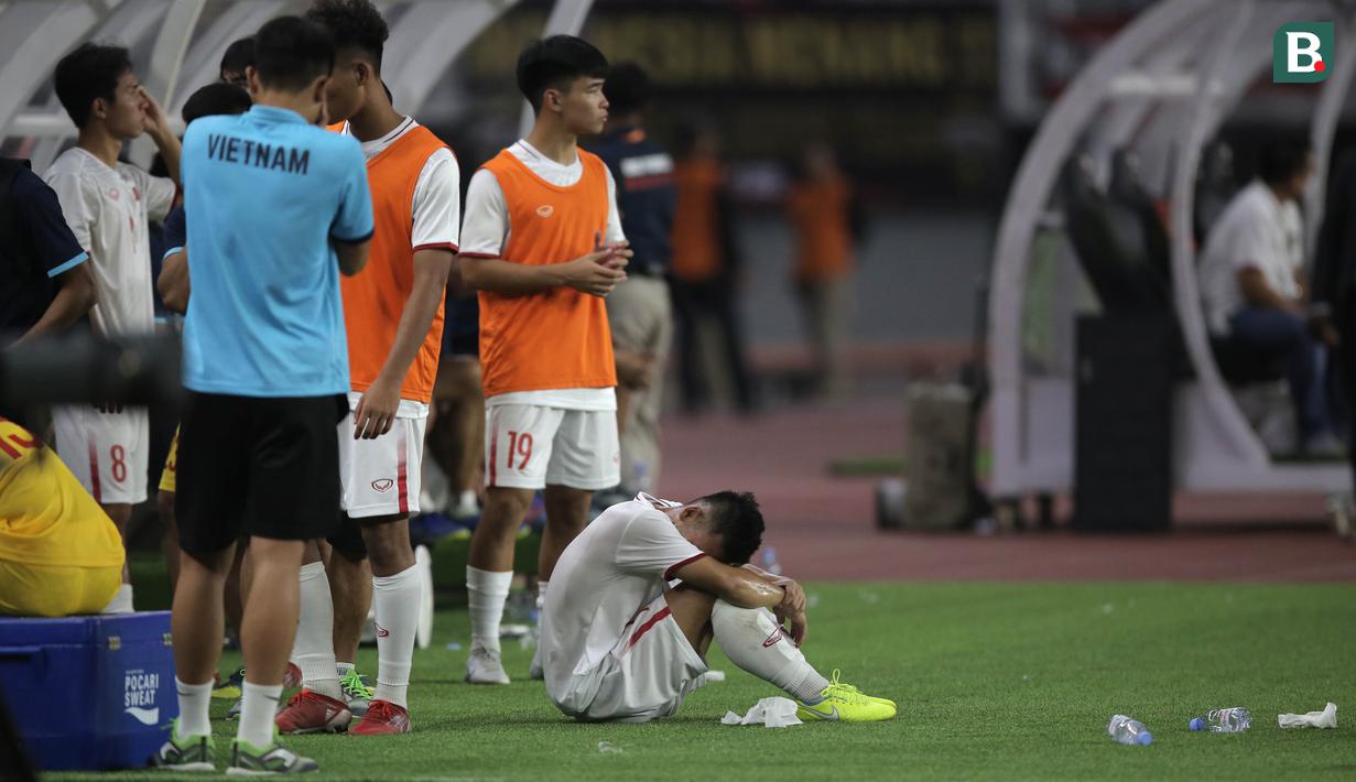 Pada laga pamungkas ini kedua tim sama-sama menginginkan kemenangan agar dapat lolos ke Piala Asia U-20 2023 di Uzbekistan. (Bola.com/Ikhwan Yanuar)