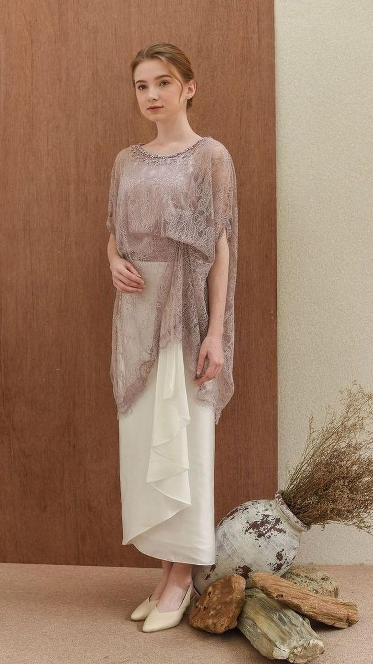 <b>Baju Kurung Model Transparan&nbsp;</b>