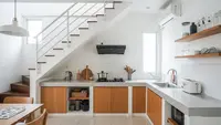 8 Model Dapur Bawah Tangga Rumah Minimalis, Hemat Tempat dan Tetap Estetik