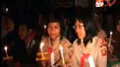 Para relawan AIDS Kulonprogo memperingati renungan AIDS se-Nusantara di Gedung Kaca Kota Wates, Jateng. Acara ini untuk merenungi bahaya HIV AIDS dan mewaspadainya.