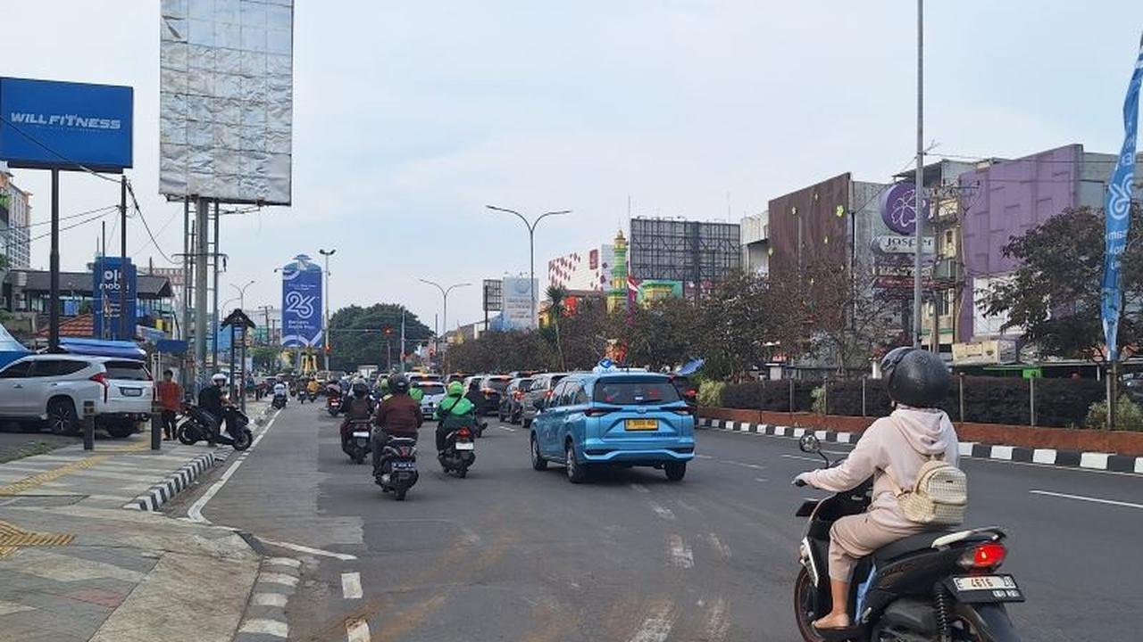 Satpol PP Depok Gencarkan Penertiban PKL dan Bangunan Liar di Pancoran Mas