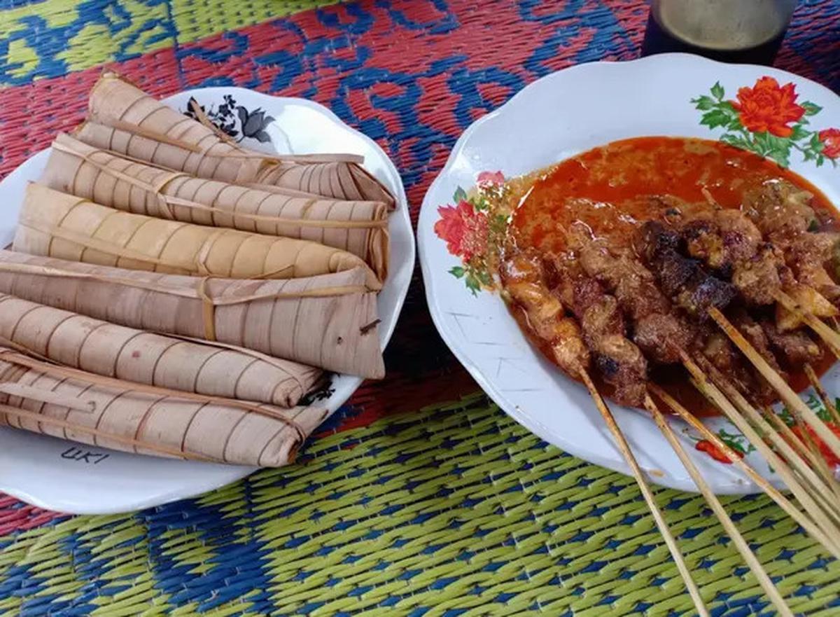 15 Rekomendasi Tempat Makan Enak di Lombok Dekat Bandara Terfavorit 2025