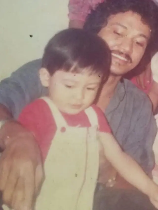 Potret Masa Kecil Ryan Delon, Mirip Banget Dengan Ryshaka. (Sumber: Instagram/tail_wagging)