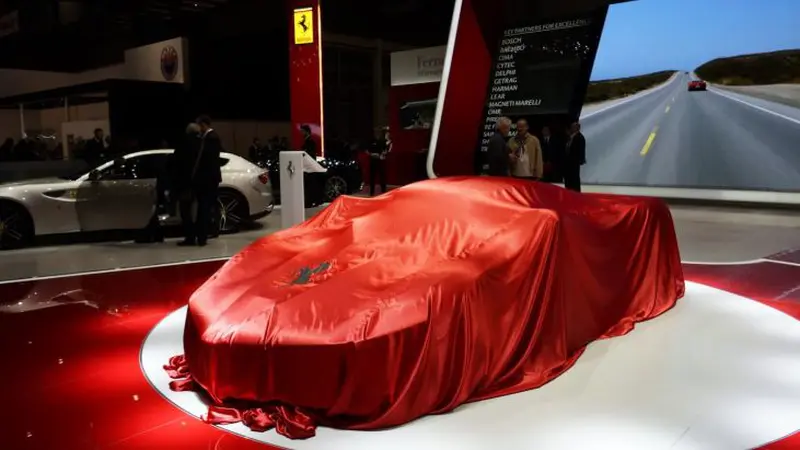 Menerka Harga LaFerrari Versi Atap Terbuka