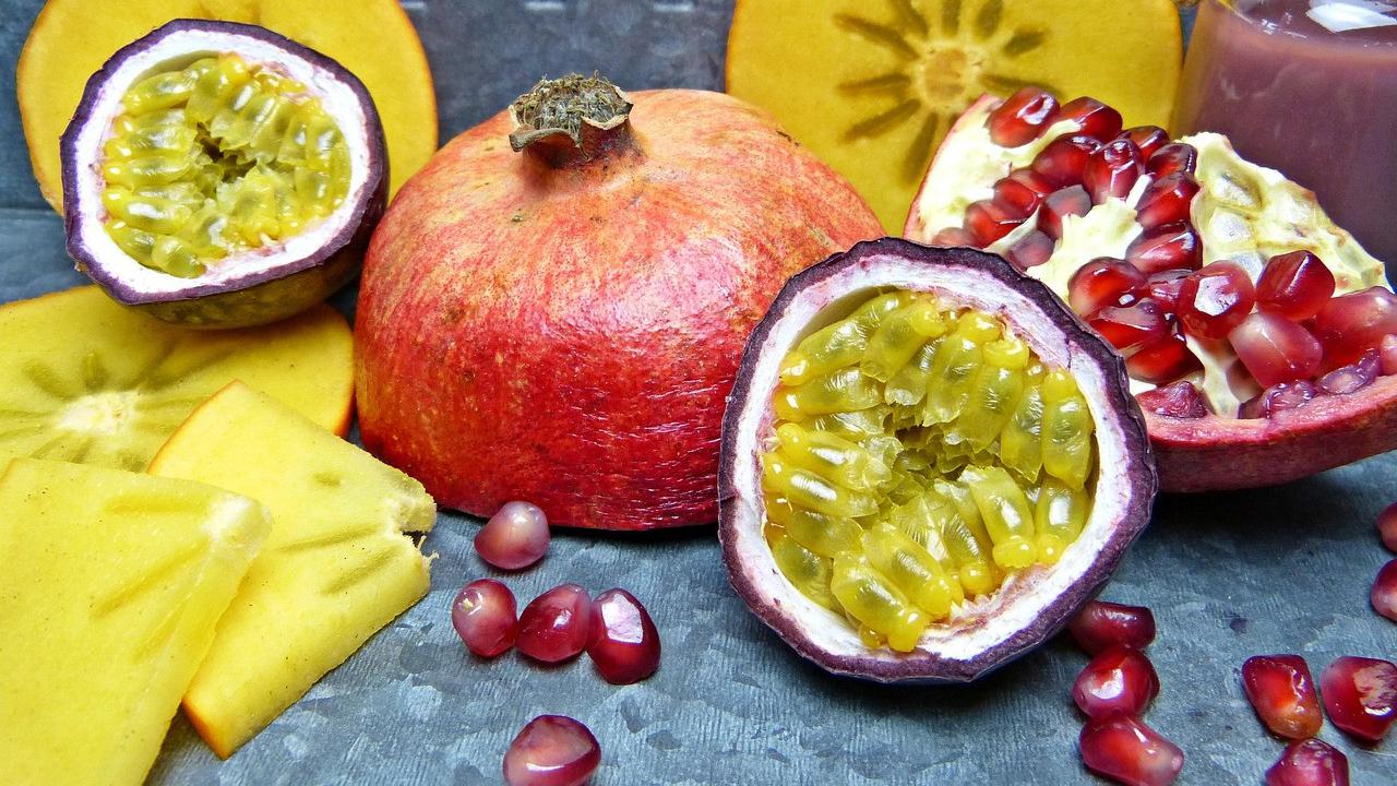 Ilustrasi Buah Delima