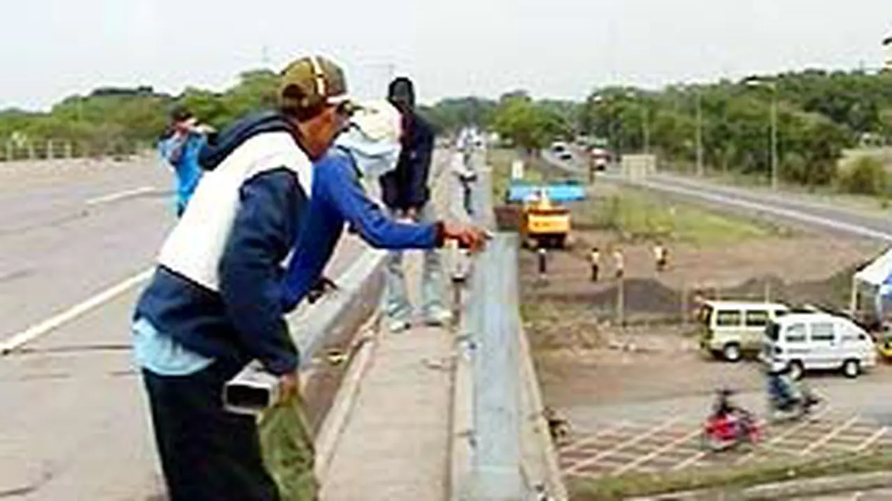261206bterkini-tol.jpg