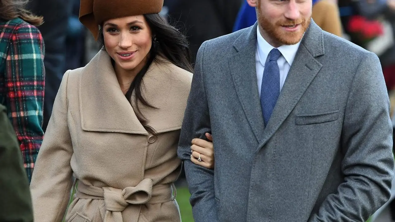 Ikut Calon Suami, Gaya Natalan Meghan Markle yang Super Elegan