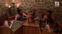 Berendam dengan air bir disajikan sebuah spa di Prague.