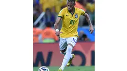 Penyerang tim nasional Brasil, Neymar da Silva Santos Júnior atau biasa dipanggil Neymar itu sudah mencetak 4 gol selama Piala Dunia 2014. (AFP PHOTO/Eitan Abramovich)